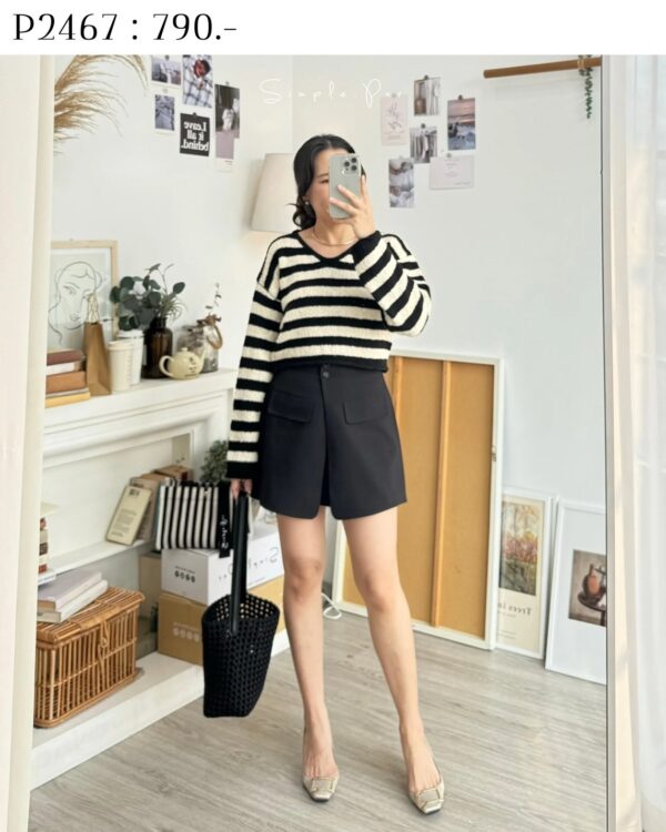 P2467 : เสื้อผ้าถักไหมพรมทอลายริ้วทรงครอปสั้นมาก - Image 4